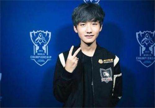 卡尔：如果我继续这样踢下去，当然是可以达到梅西那个水平的