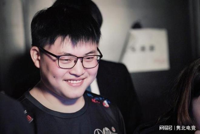 欧冠联赛淘汰赛精彩瞬间回顾